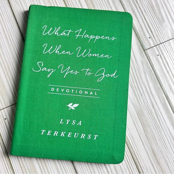 What Happens When Women Say Yes to God Devotional Paperback by Lysa TerKeurst - Picture 4 of 5